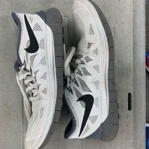 Women Nike free 5.0 size 7.5